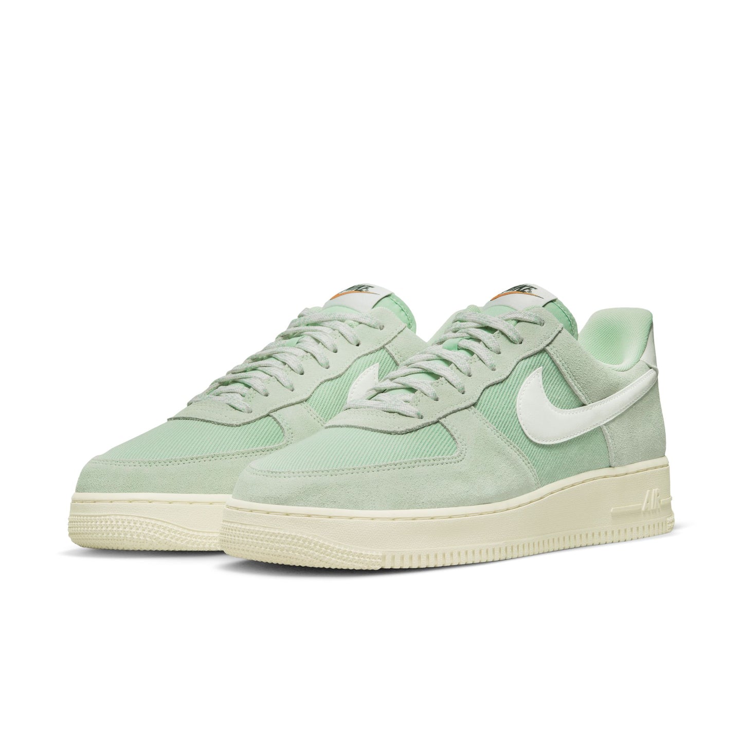 Nike Air Force 1 '07 LV8 DO9801-300