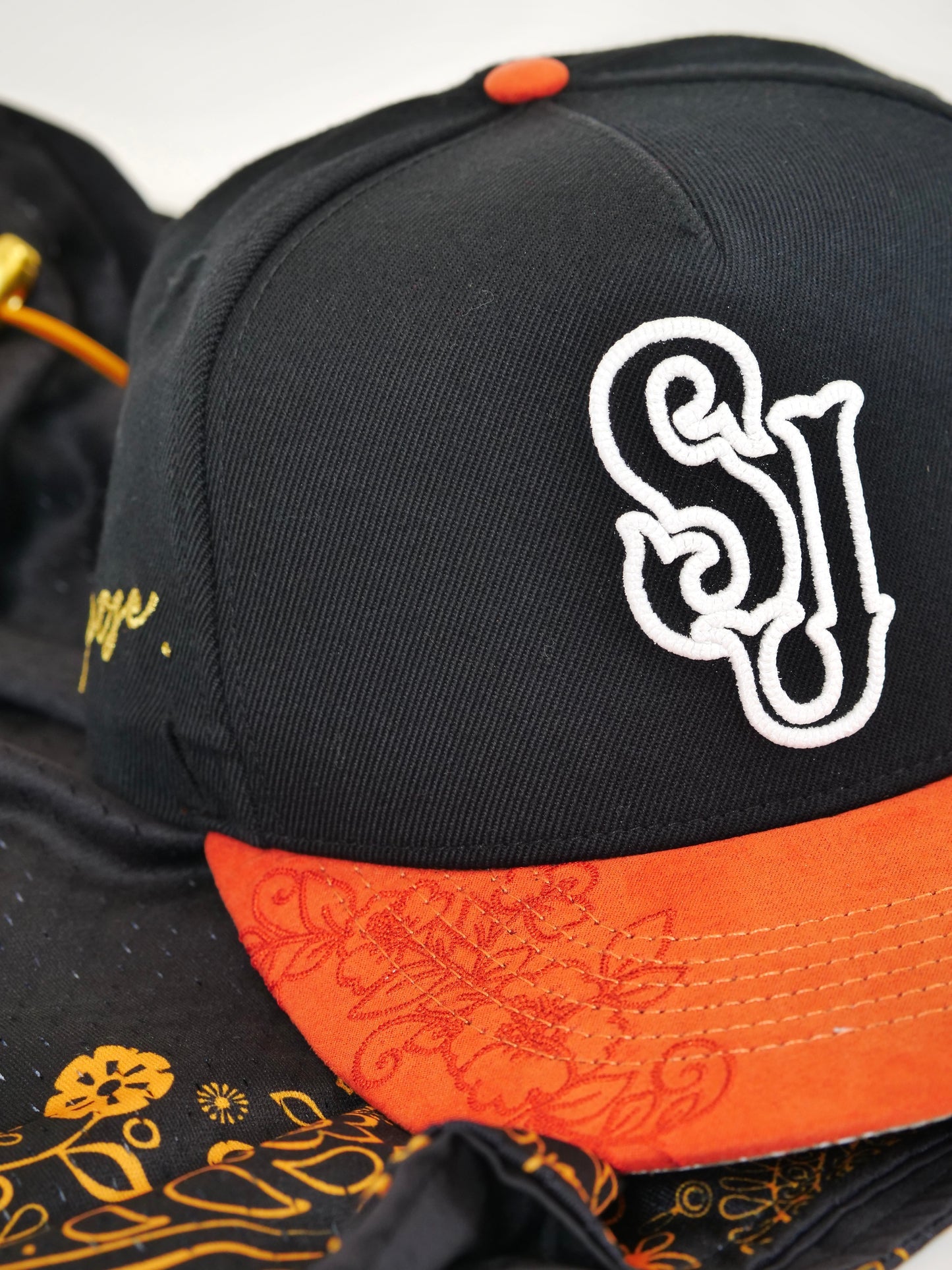 DANIEL LUU OG SJ CULTURAL ROOTS BLACK/ORANGE