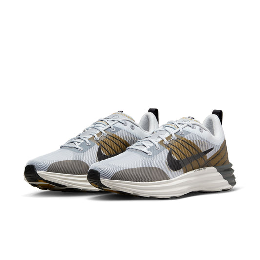 Nike Lunar Roam DV2440-001