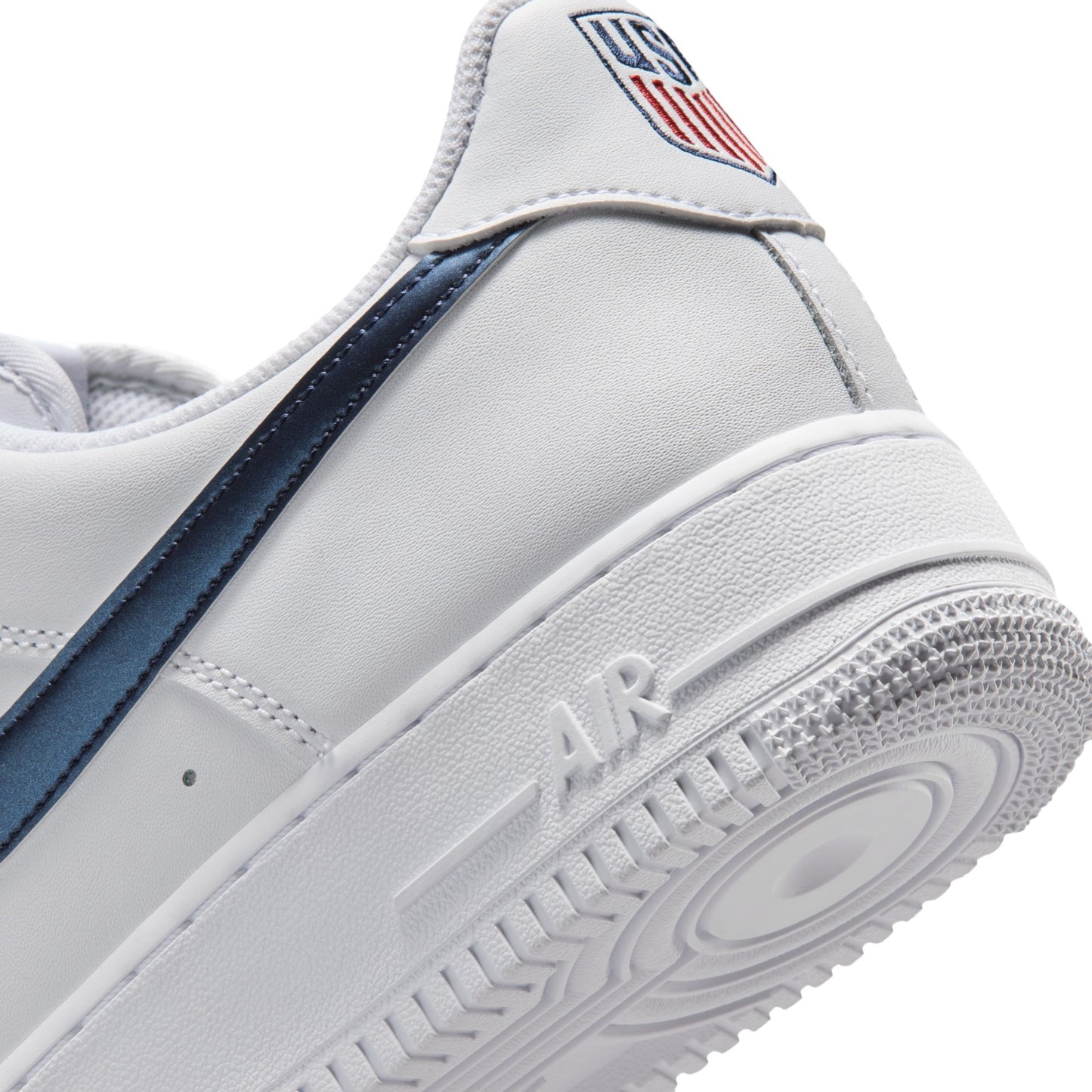 Nike Air Force 1 '07 LV8 IQ0407-100