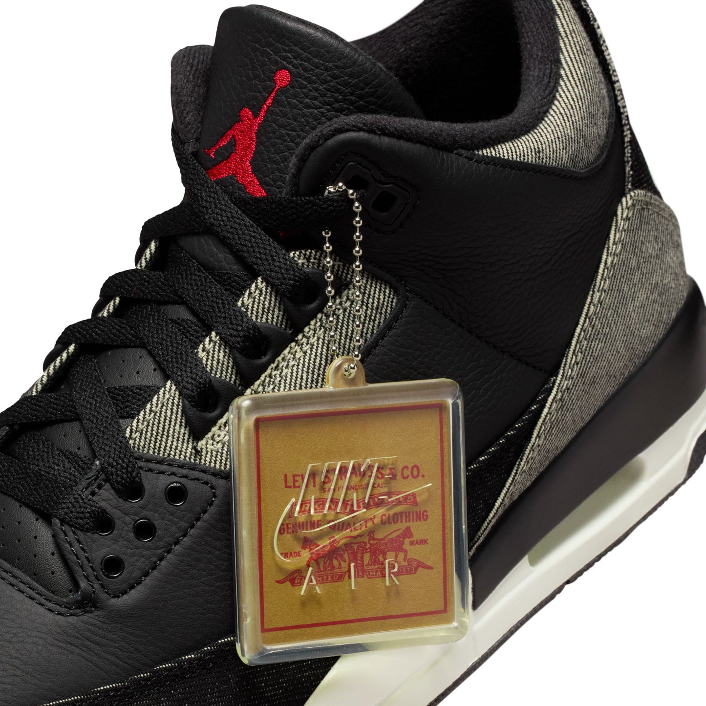 Air Jordan 3 x Levi's® "Black and White" IR0914-400